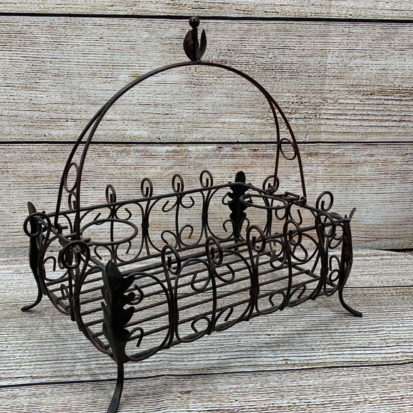 Fancy Wire Rack Accents | Vintage Metal Wire Picnic Rack Farmhouse Style Decorative ...